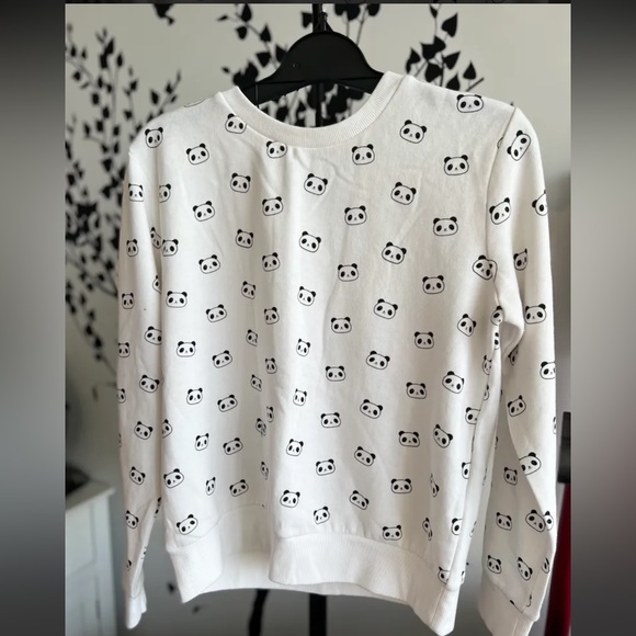 Forever 21 Tops - [SOLD] Cute panda sweatshirt